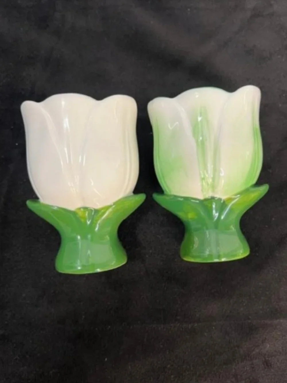 Anthropologie Louise Stoneware Egg Cup 1 in Green and 1 in White (Set of 2) -NWT